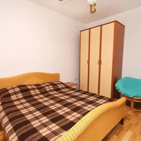 Jezera 5120e Apartamento Tisno